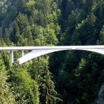 Una obra dinámica, expresiva y de máxima limpieza estructural – Puente de Salgina