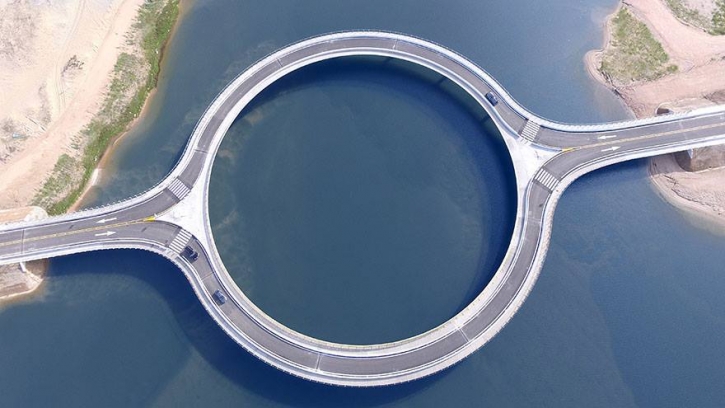 Puente circular Laguna Garzón 1